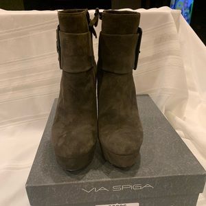 Via Spiga V-Demetra, Dark olive boots